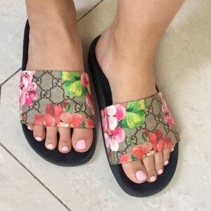 Gucci GG Blooms Supreme Floral Slide Sandals